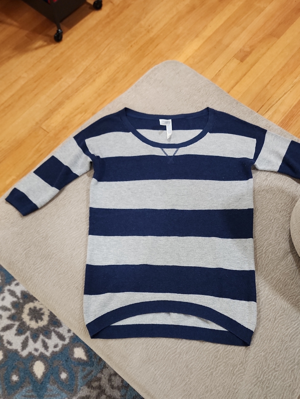 Aeropostale Navy Blue & Gray Striped Scoop Neck Sweater Knit Pullover - Size M